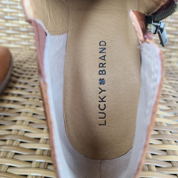 Lucky Brand Shoes Koben Booties Leather Stacked Heels Pointed Brown Size 11 - Picture 15 of 16